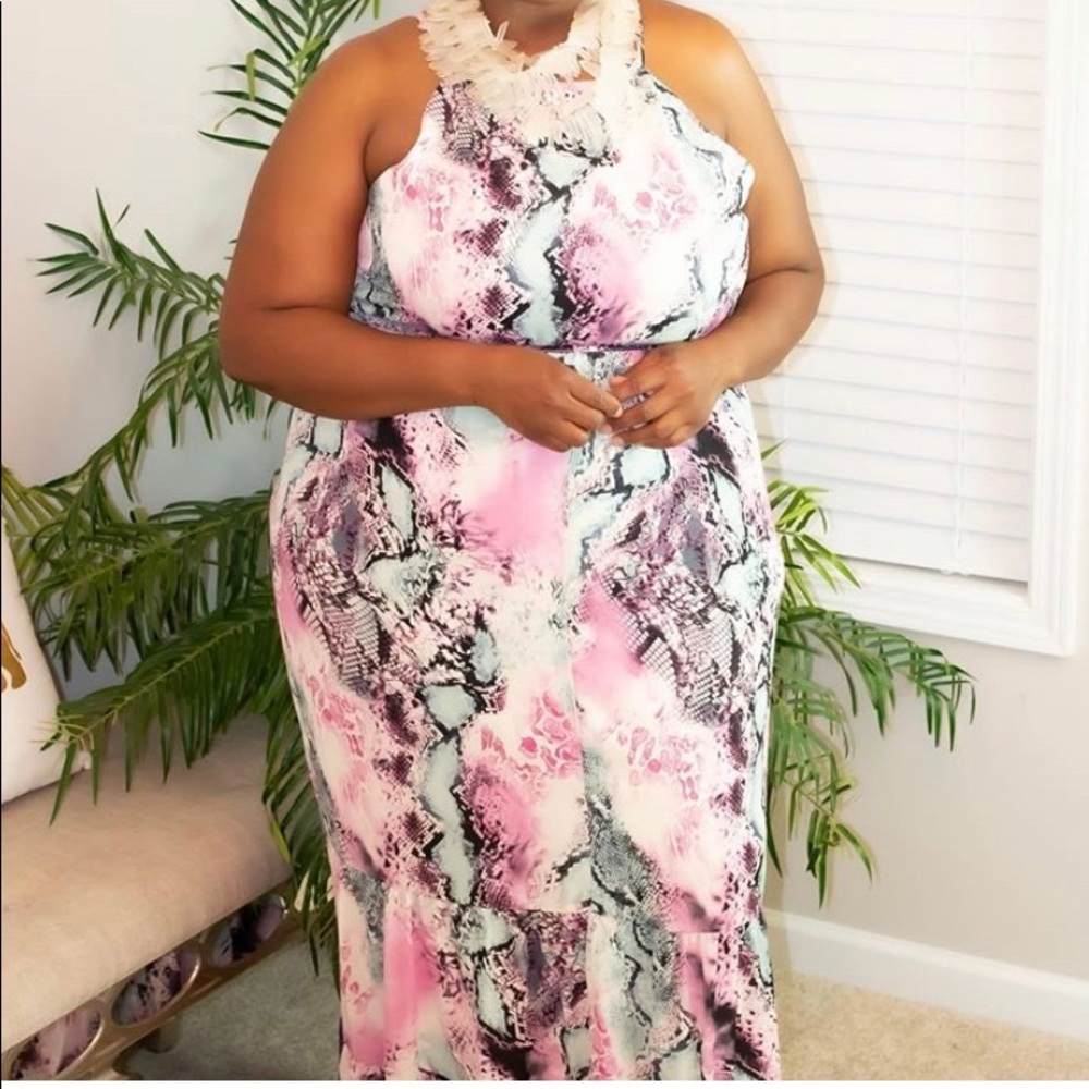 Plus size maxi dress